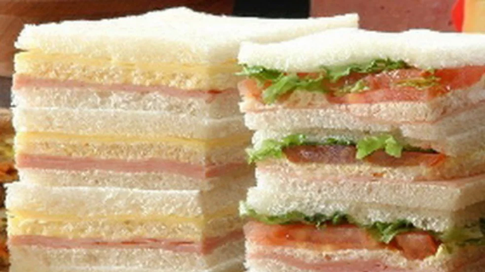 Reconocida sandwichería busca incorporar repartidor para temporada en su local de Funes 
